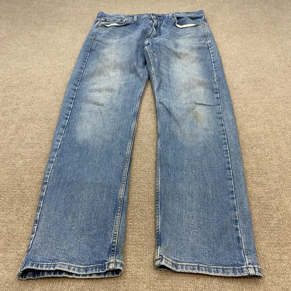 Levis 505 Jeans Mens Size 36x32 Straight Leg Blue Medium Wash Distressed Denim‎